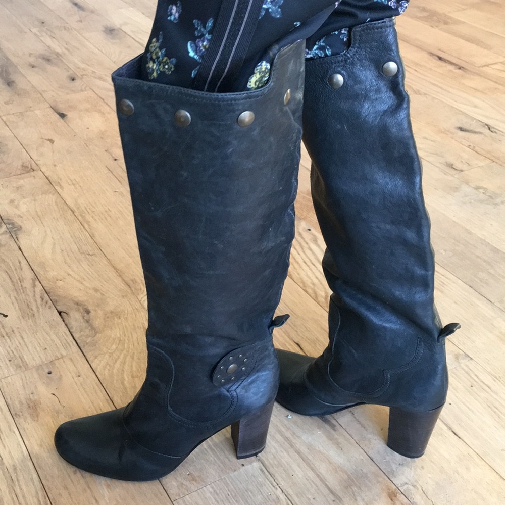 Heyraud tall black leather boots size 36